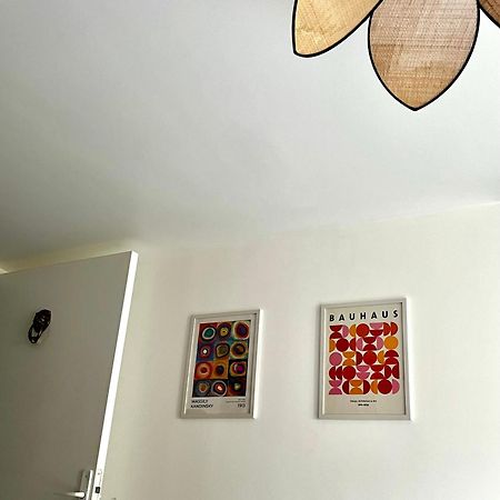 Chambre Dans Maison Meuliere Avec Jardin Chelles  Exterior photo